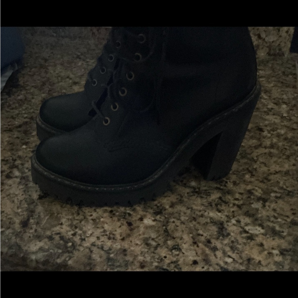 Dr. Martens Women's Black Lace-Up Chunky Heel Boots - Picture 7 of 7